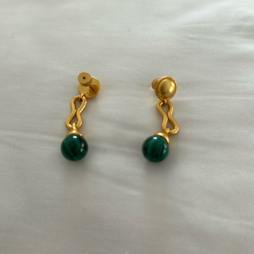 the met museum gold earrings